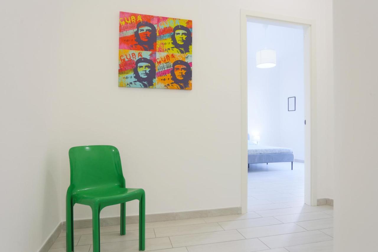 Bright & Central Apartment Near The Station Salerno Esterno foto